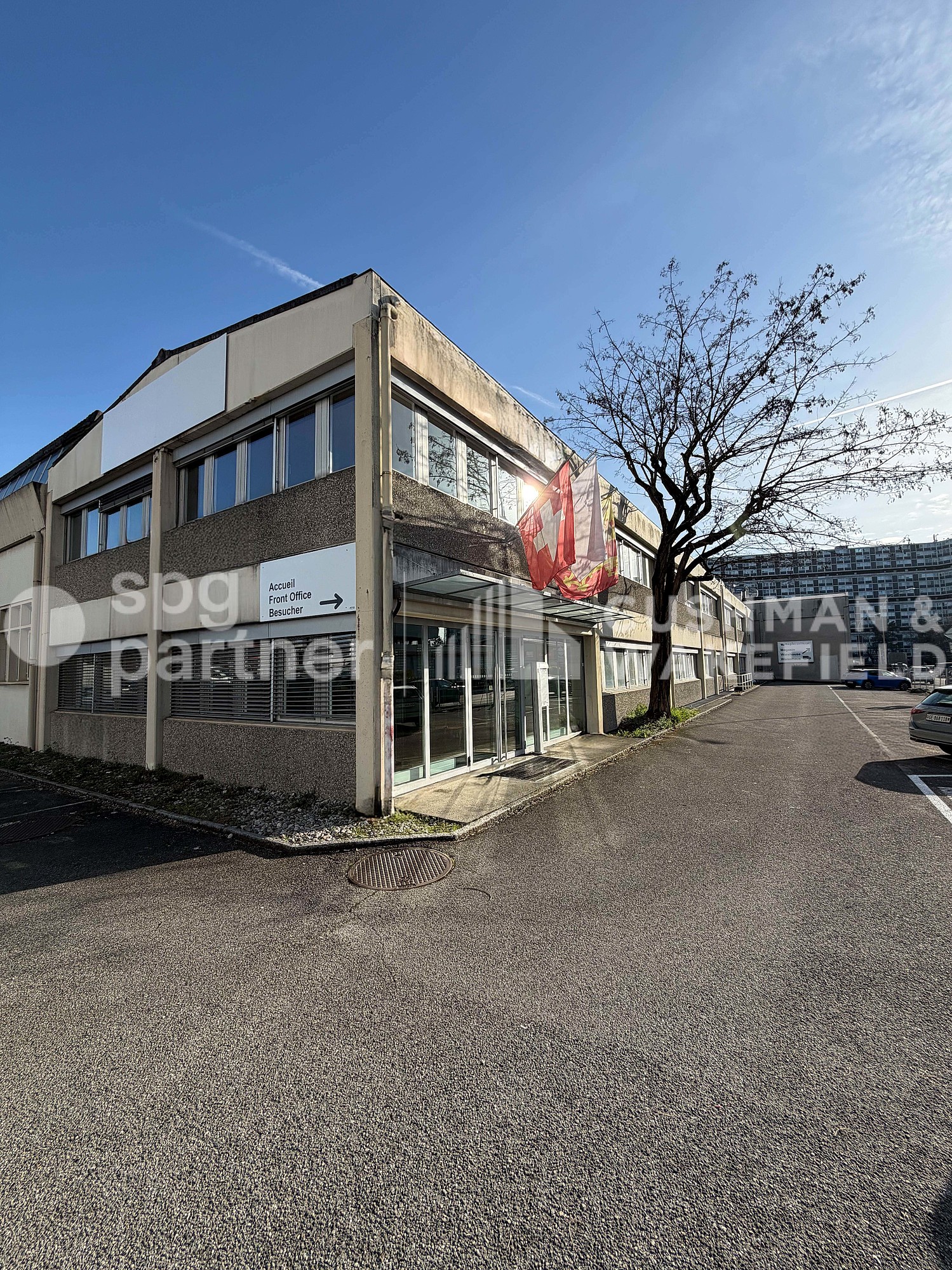 312m² commercial