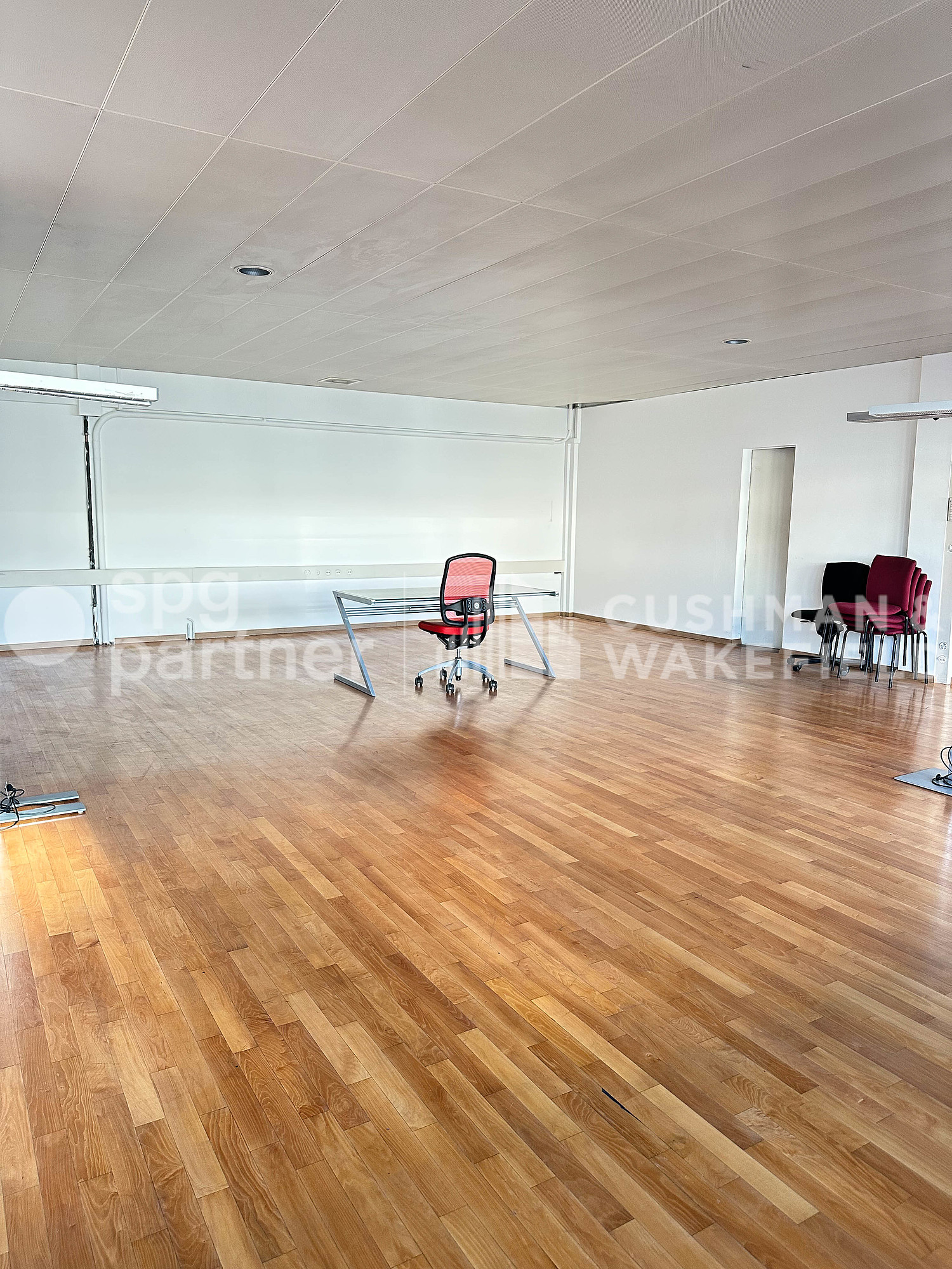 312m² commercial