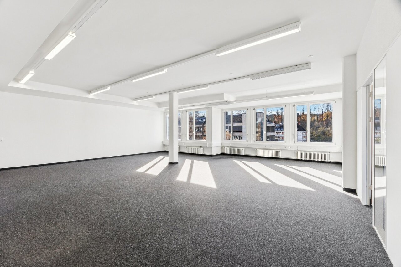 147m² commercial