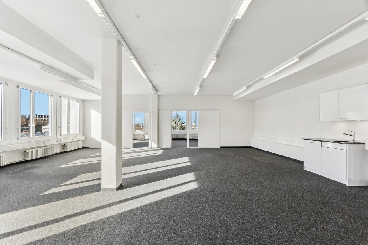 147m² commercial