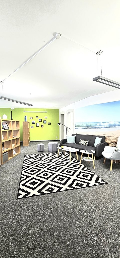 125m² office