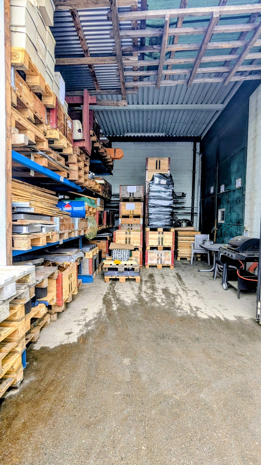 673m² commercial