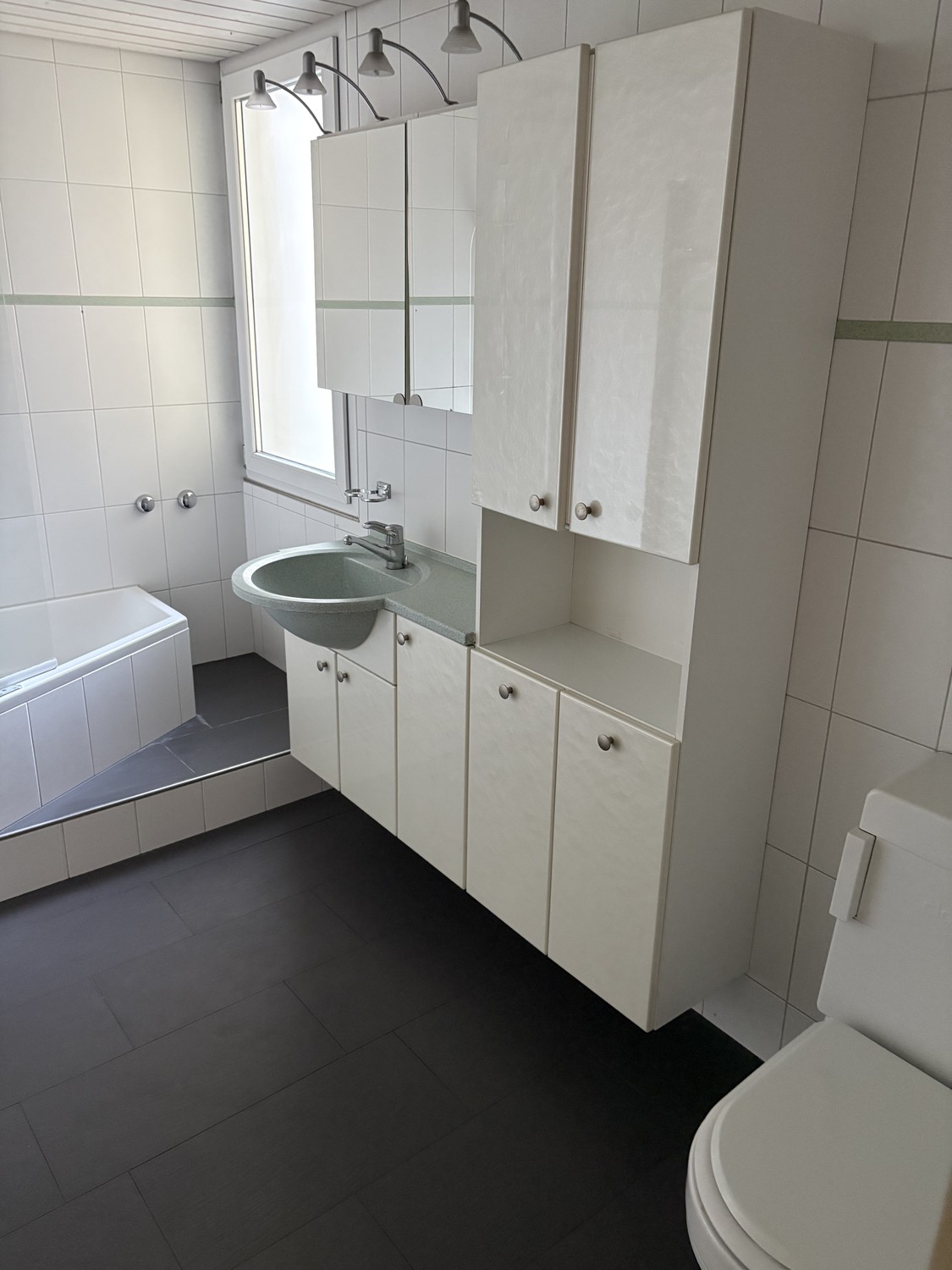 6 rooms apartment