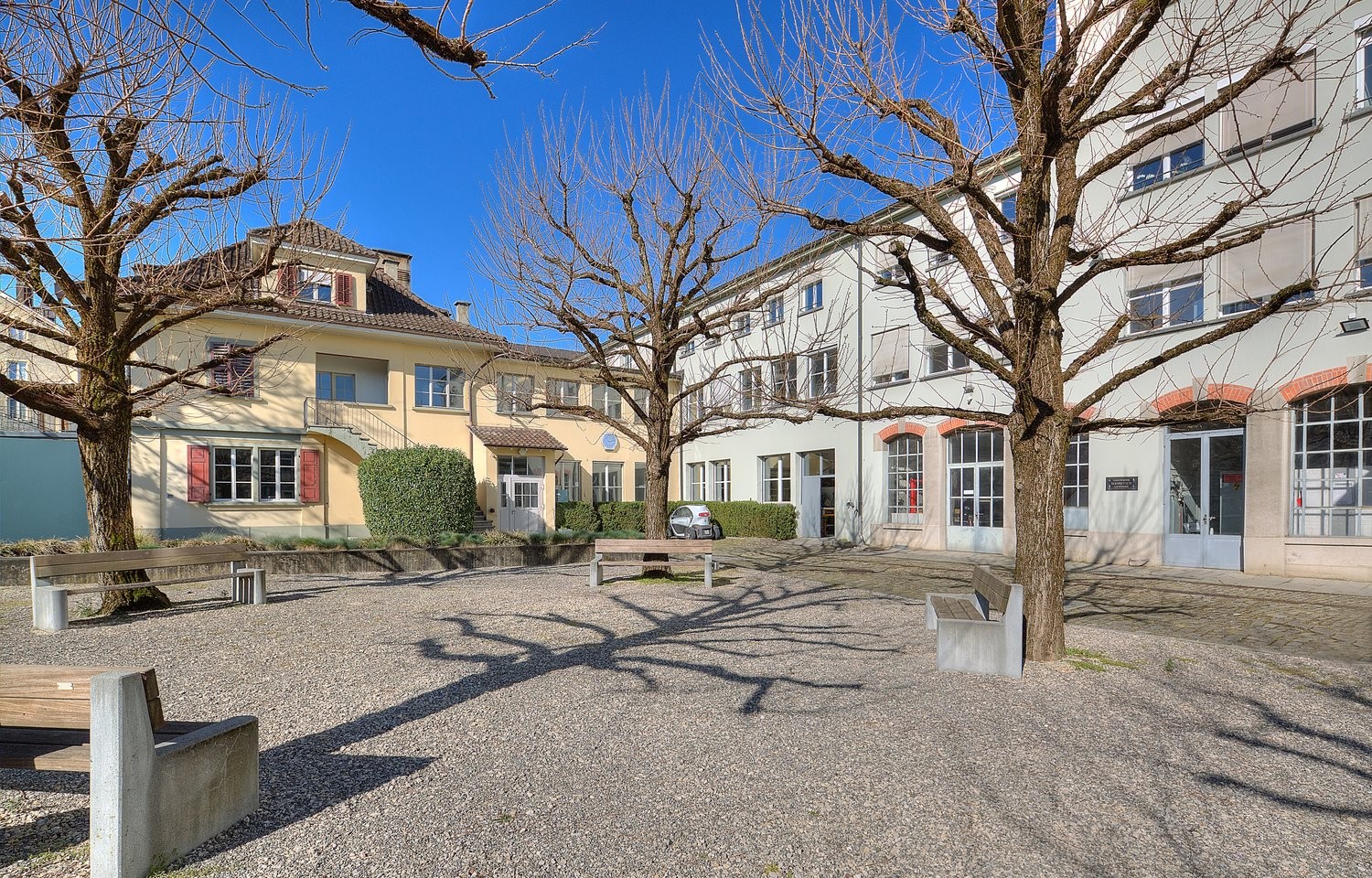 135m² office