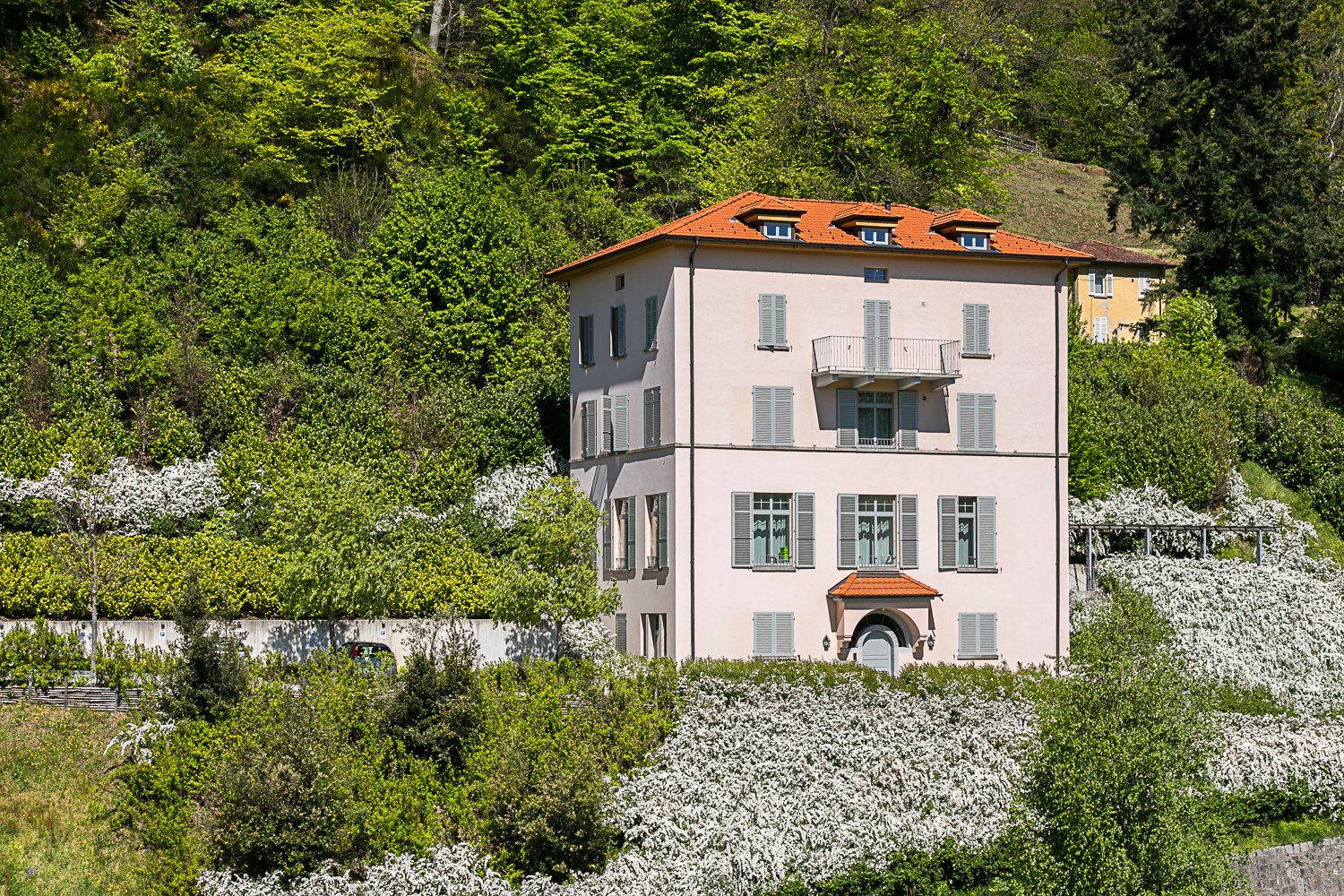 4 ½ Zimmer möblierte Wohnung