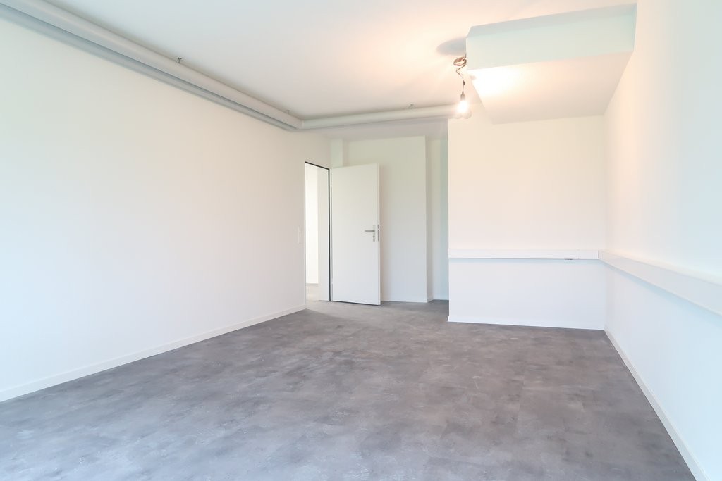78m² office