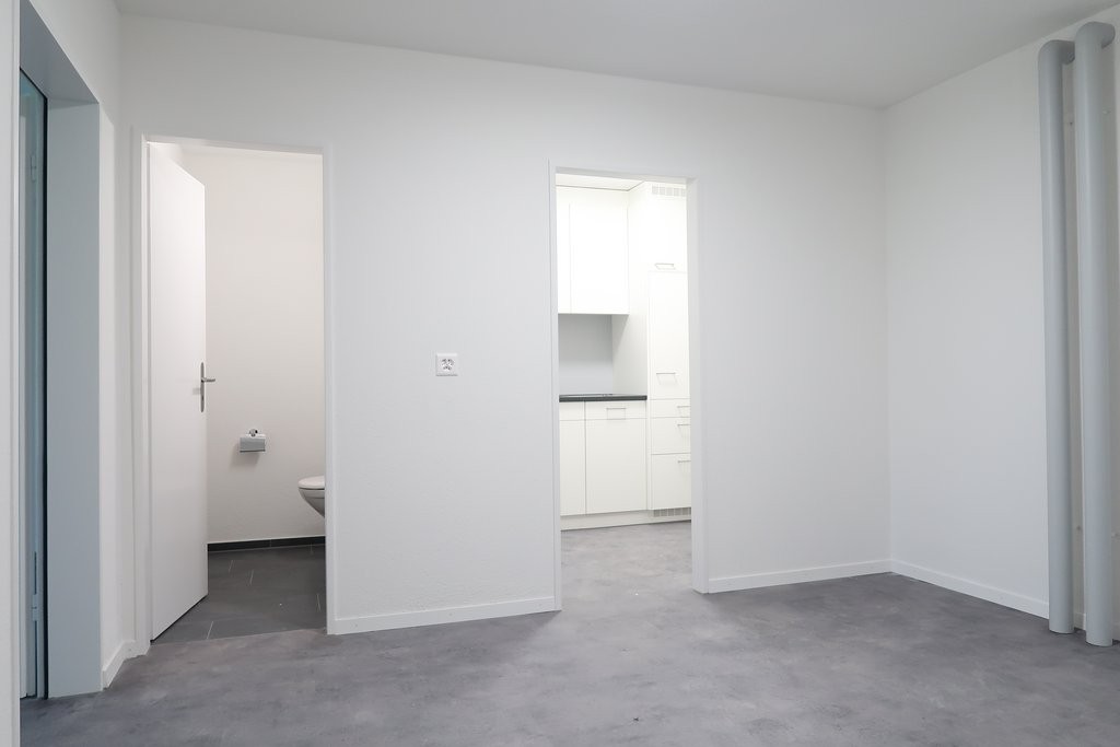 78m² office