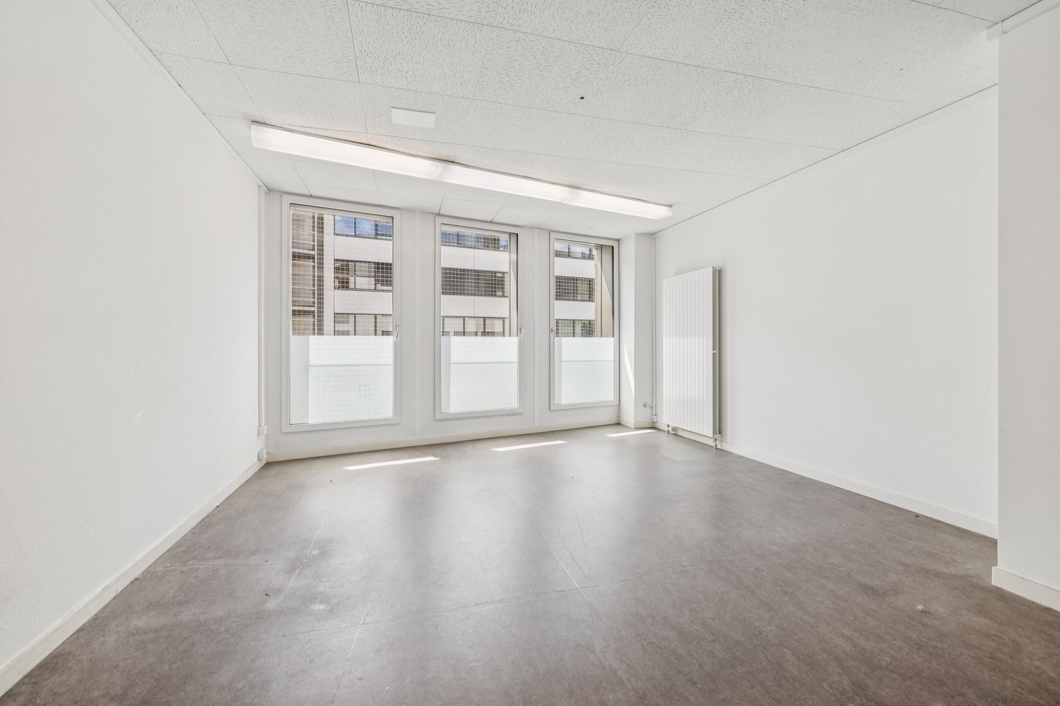 129m² office
