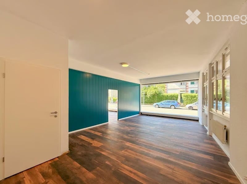 92m² commercial