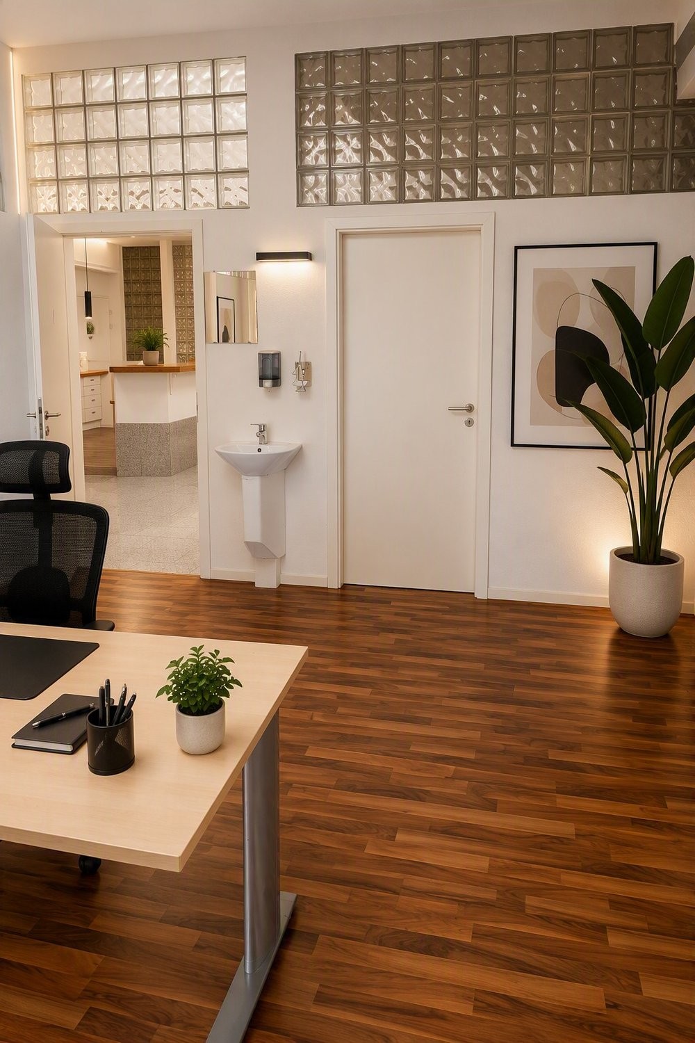 137m² commercial