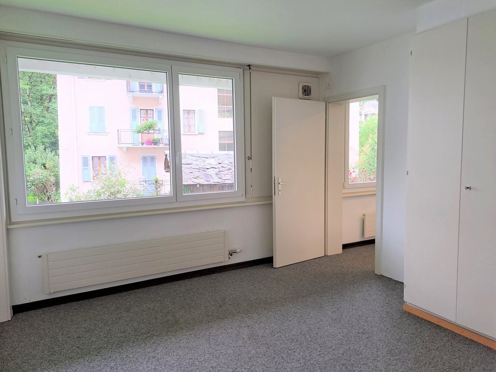 88m² office