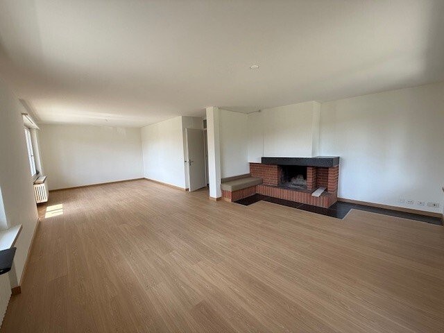 5 rooms apartment