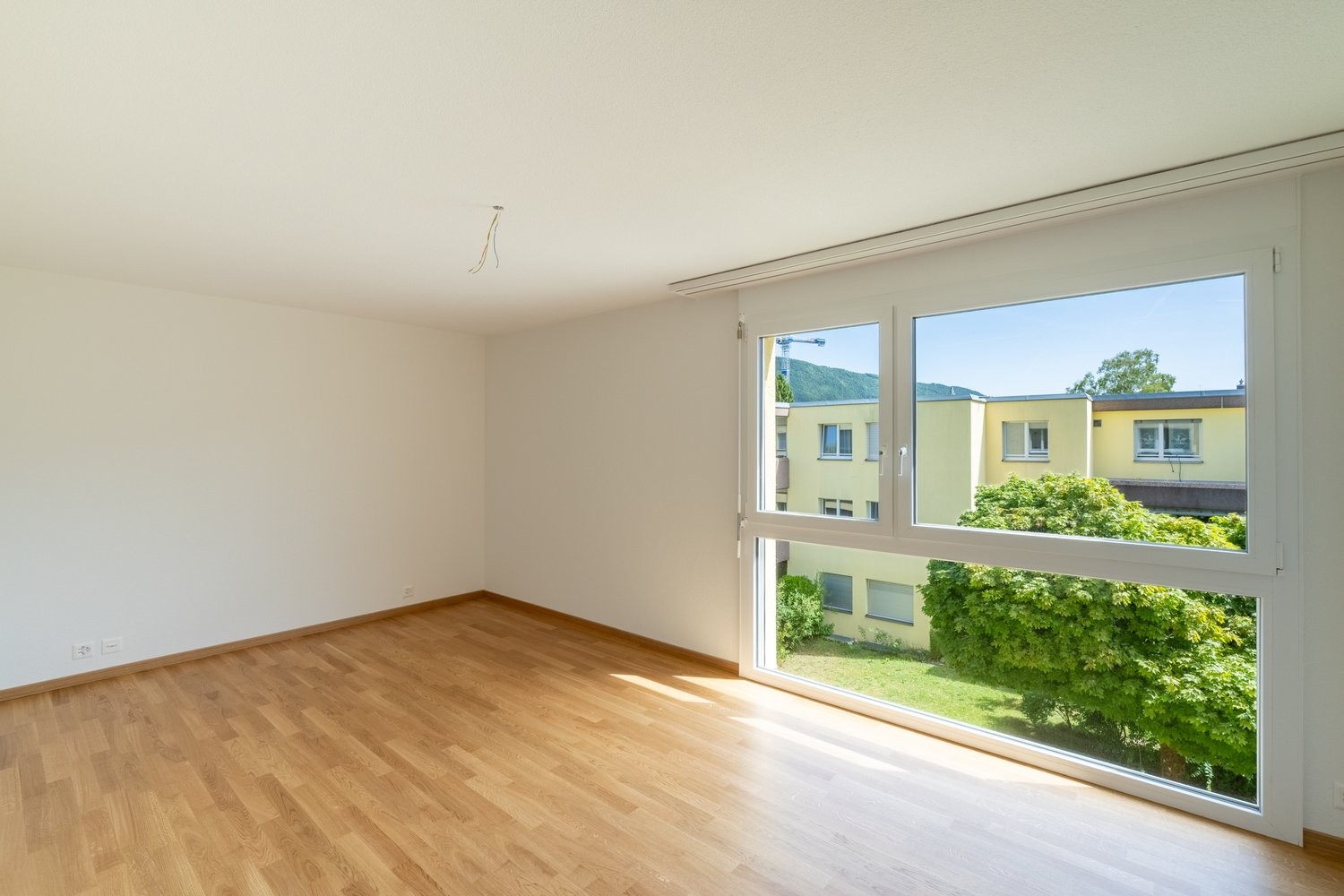 5 rooms apartment