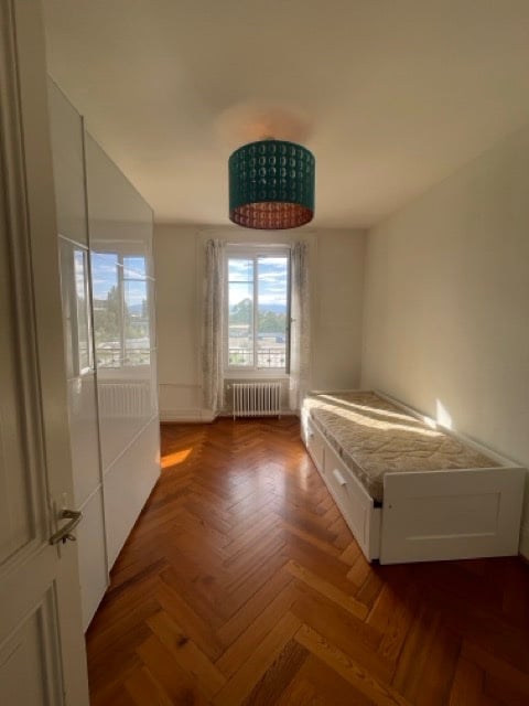 1 room single room