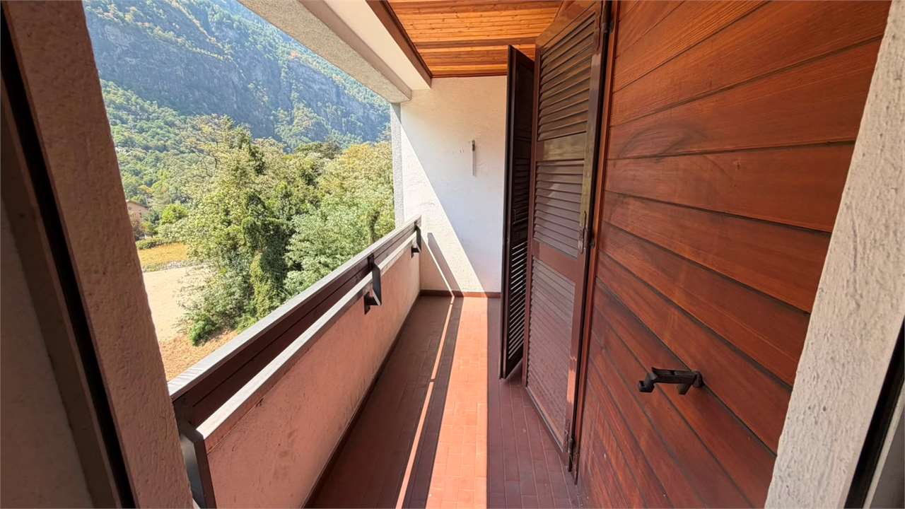 2 rooms furnished flat