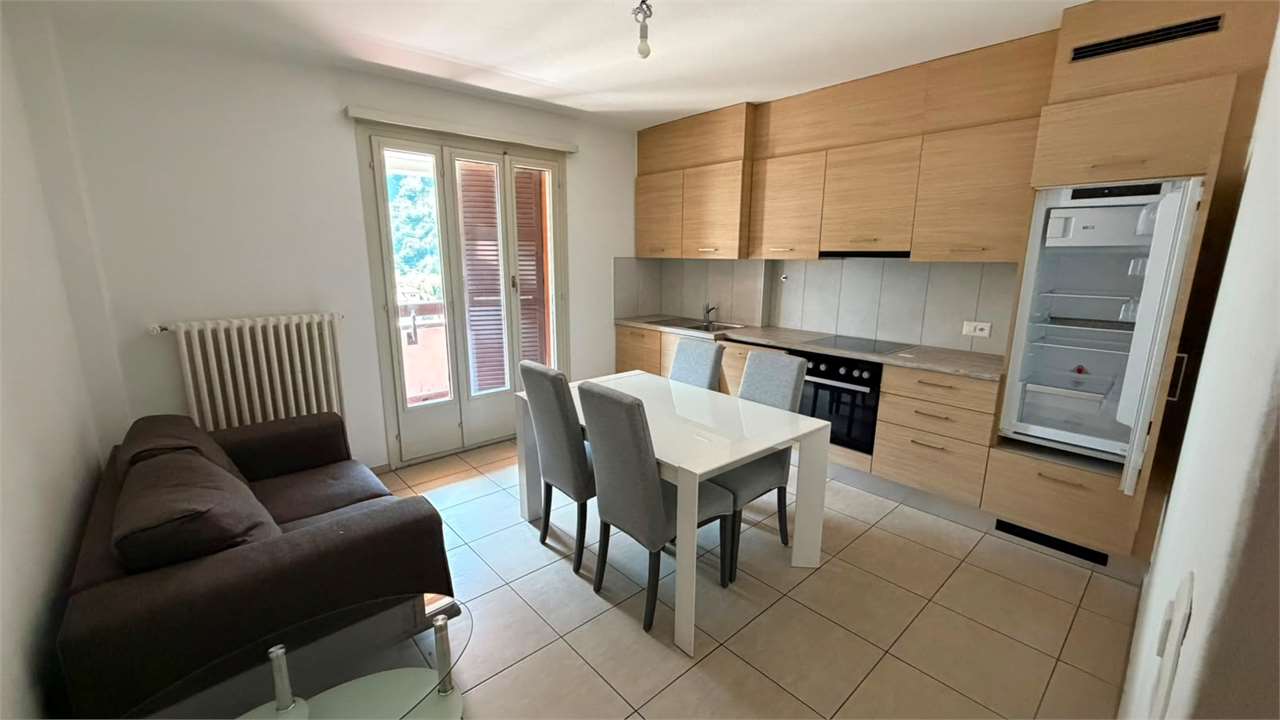 2 rooms furnished flat