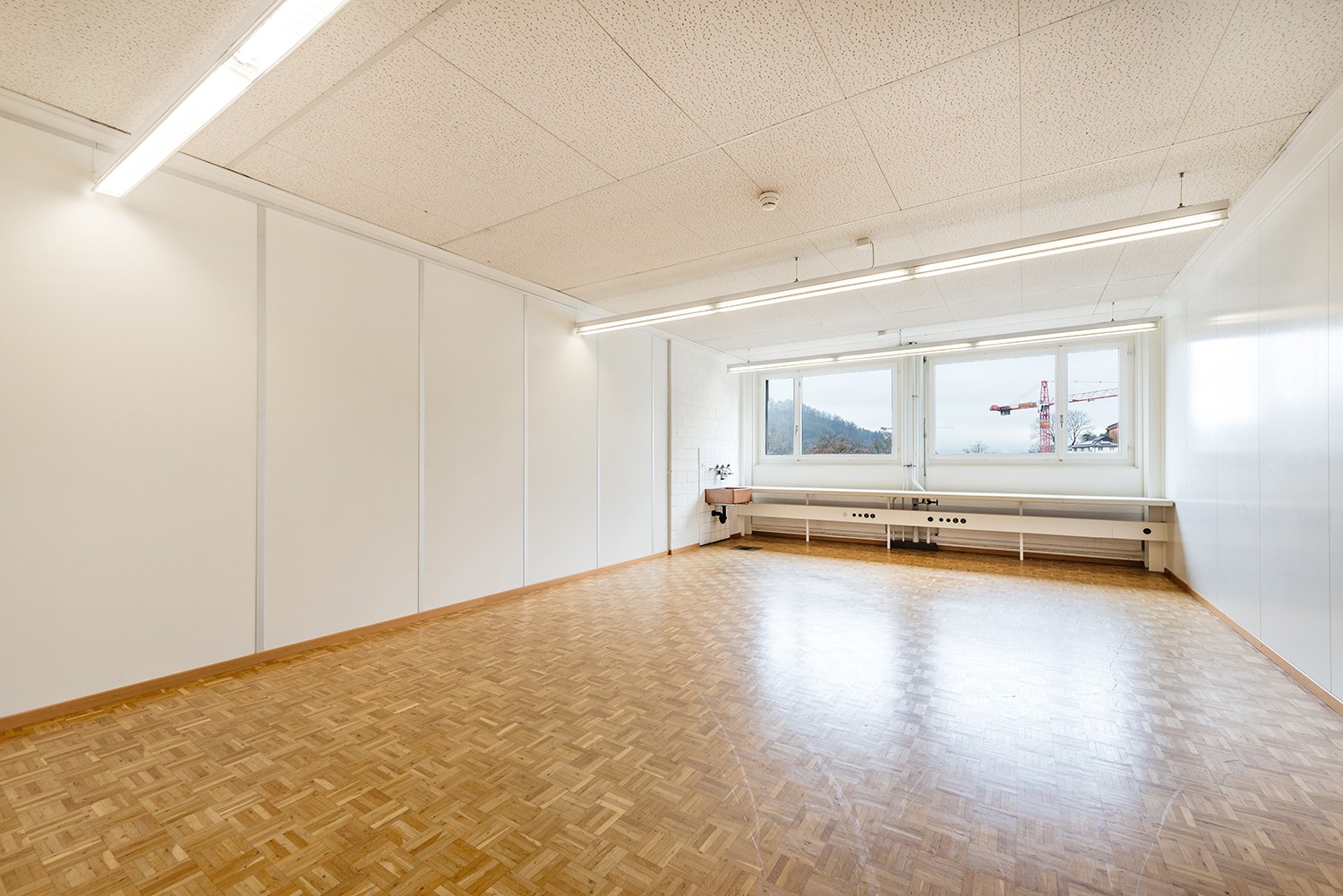 814m² office