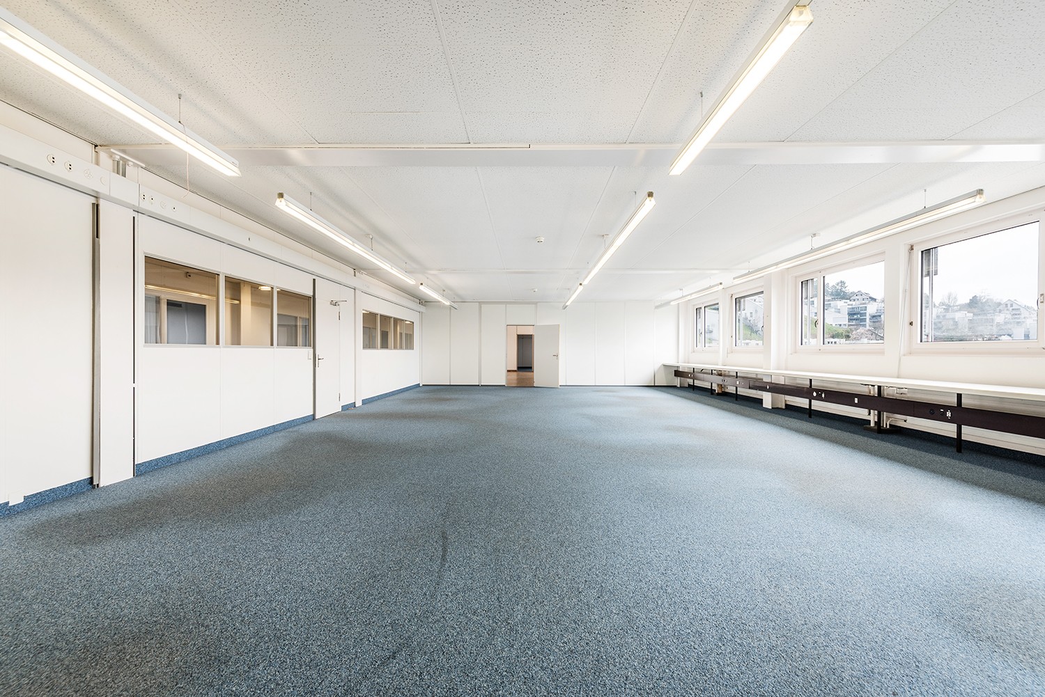 814m² office