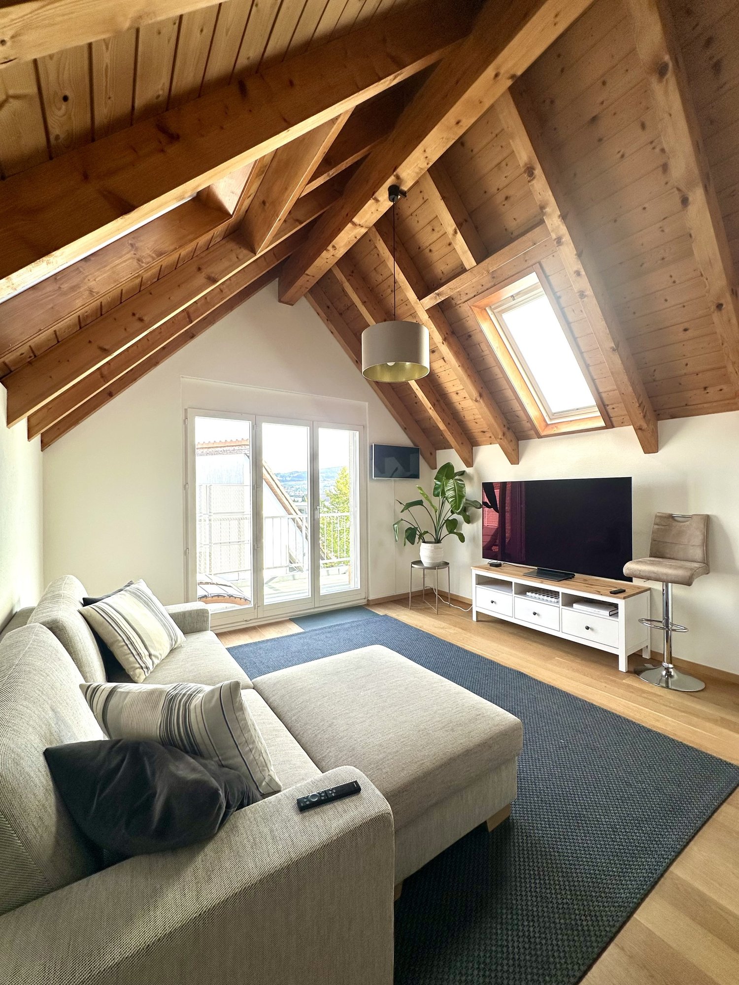 8 ½ rooms apartment