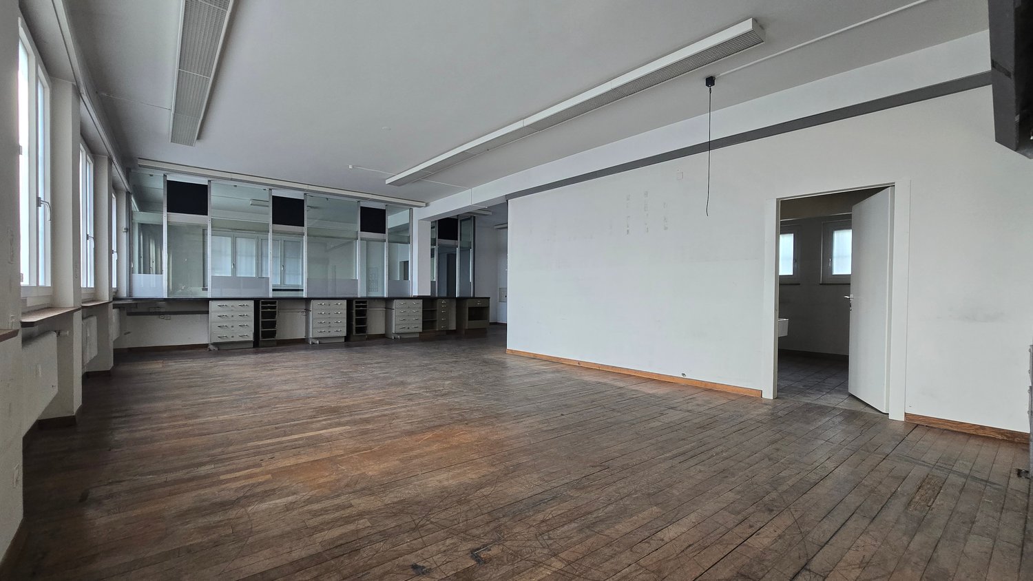 158m² commercial