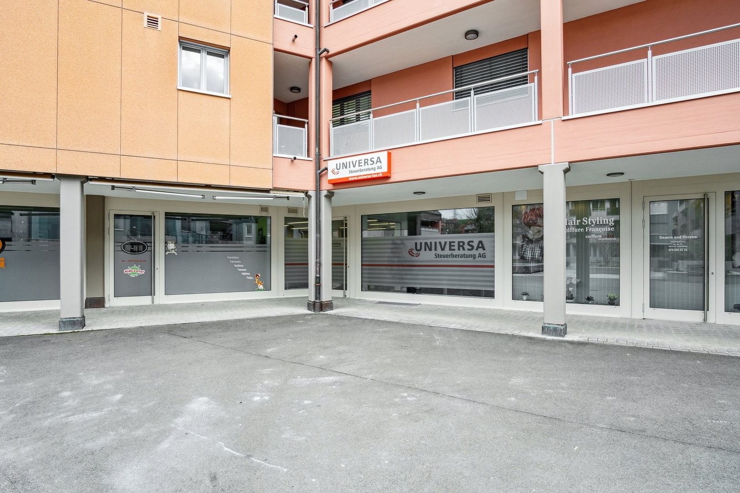 91m² shop