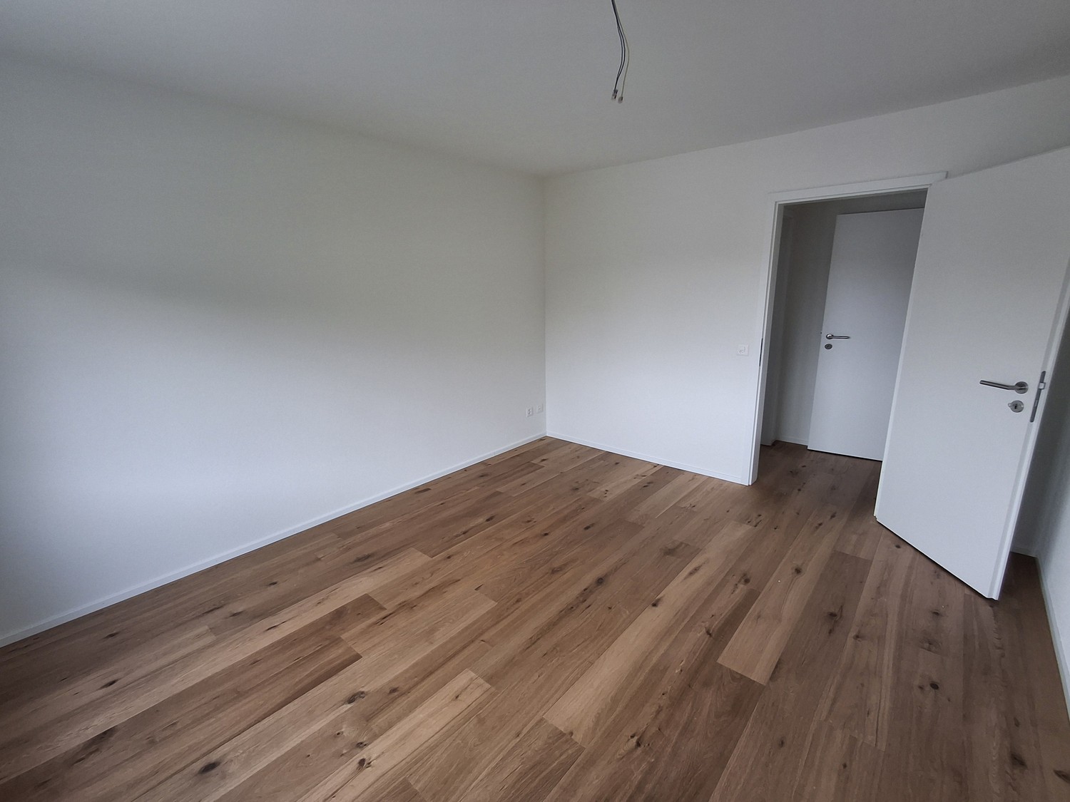 5 rooms apartment