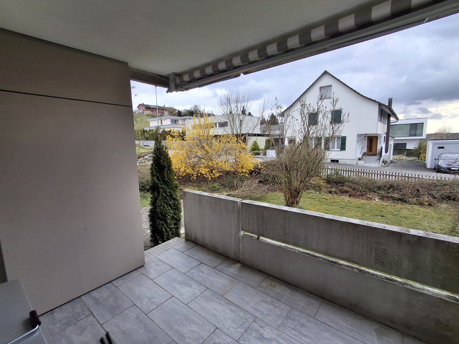 5 rooms apartment