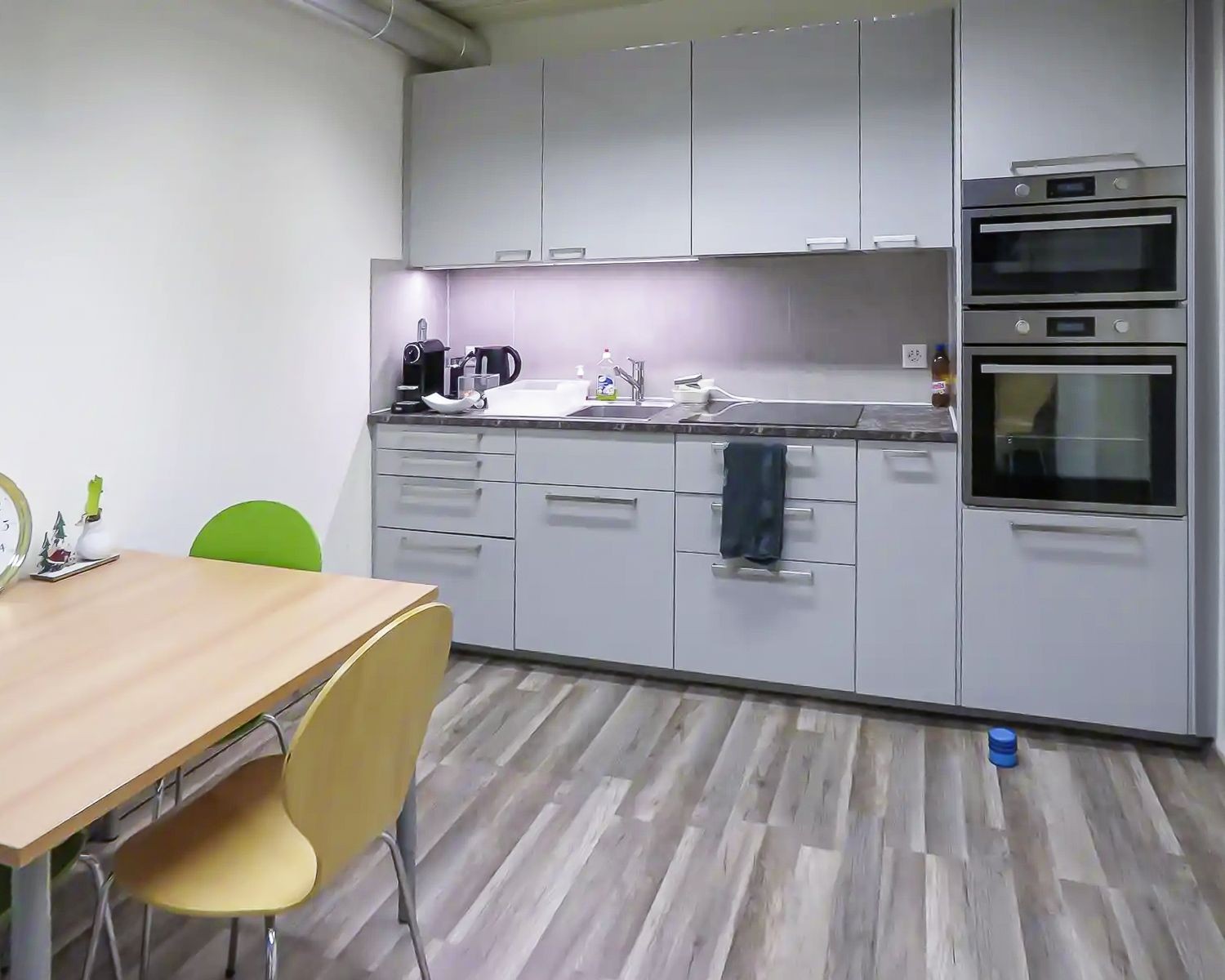 201m² office