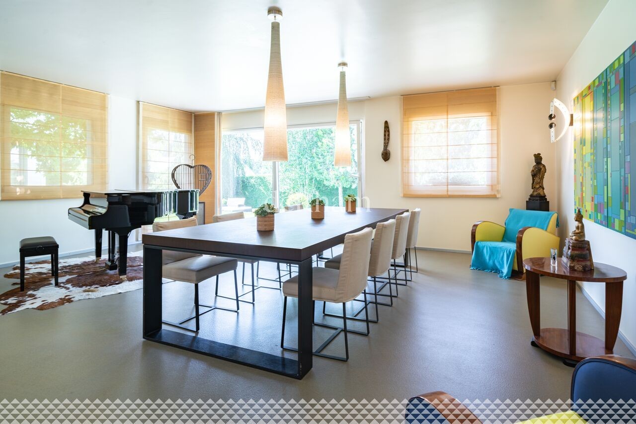 10 rooms villa