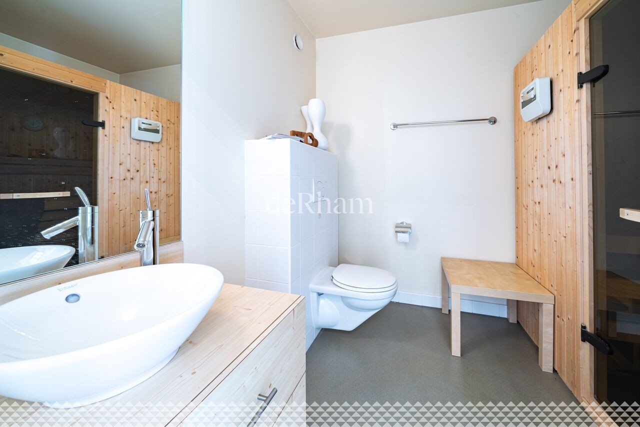 10 rooms villa
