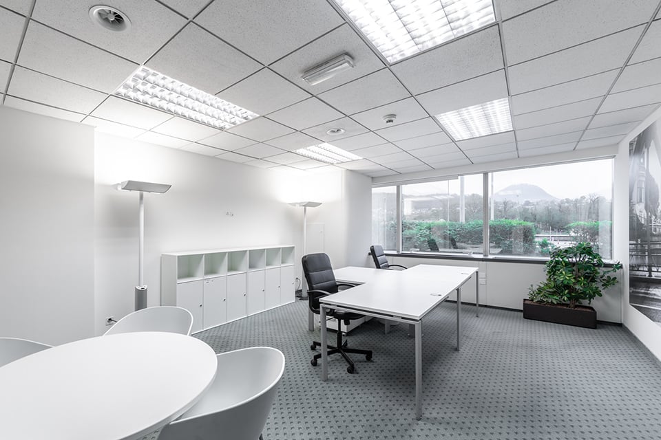 17m² office