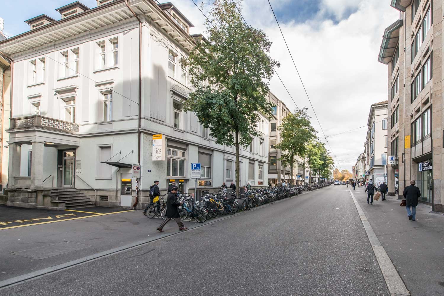 190m² office