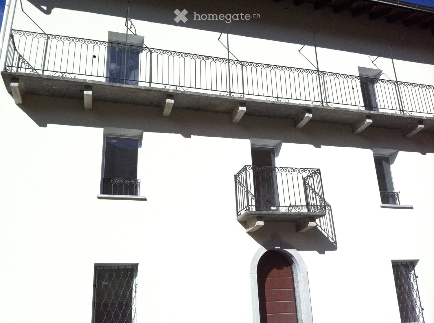 BRIGHT APARTMENT FOR RENT on the ground floor with a small garden