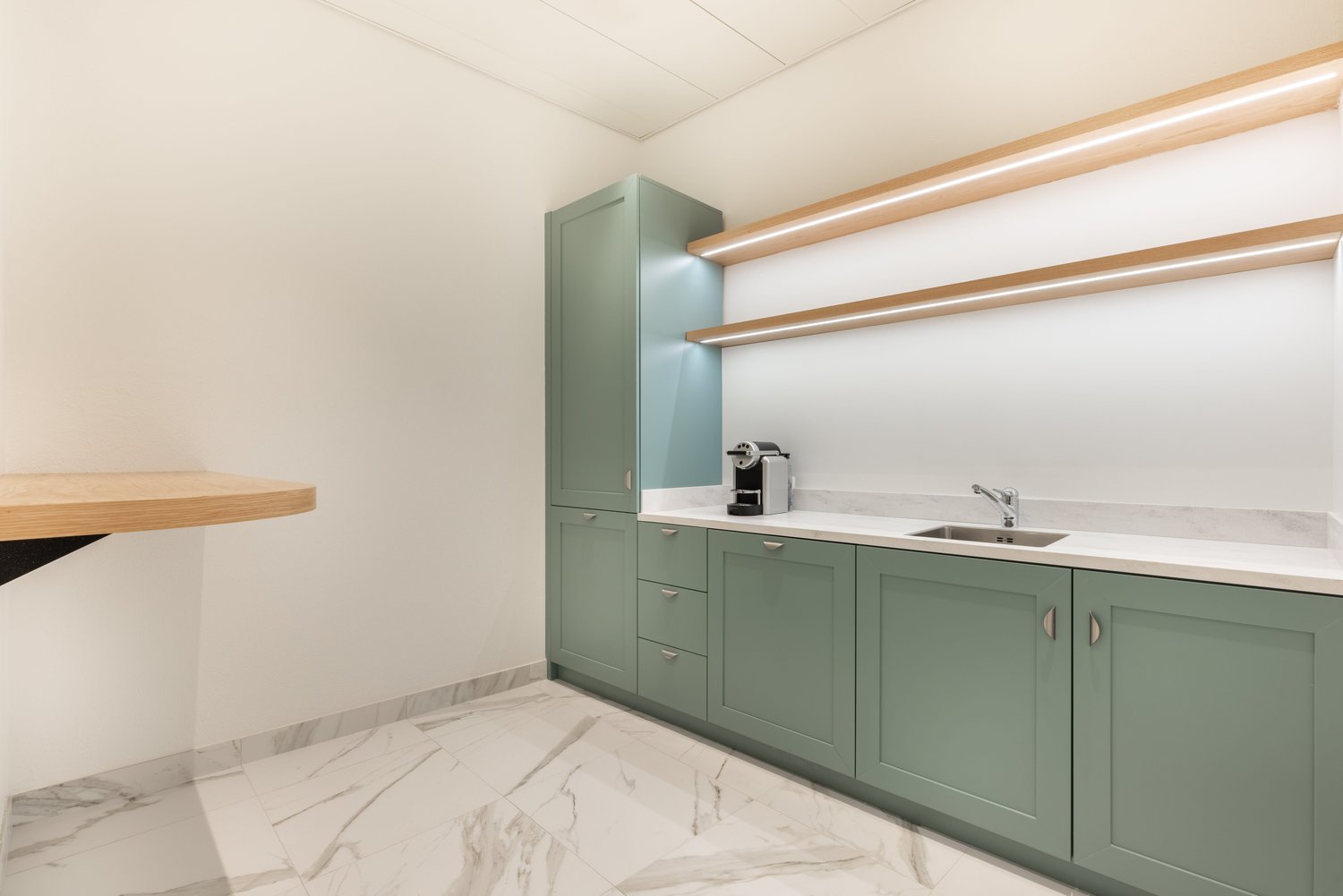 30m² office