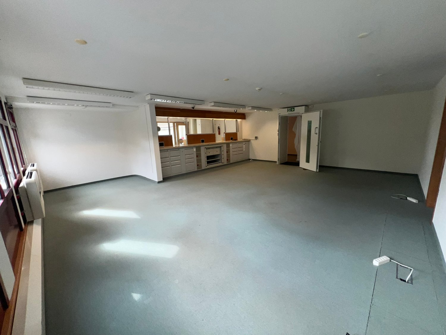 107m² commercial