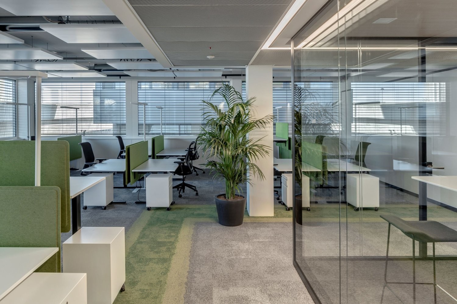 105m² office