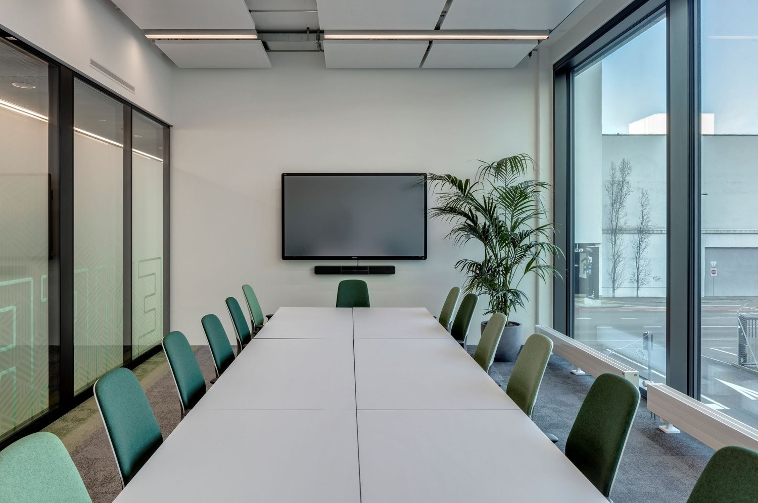 105m² office