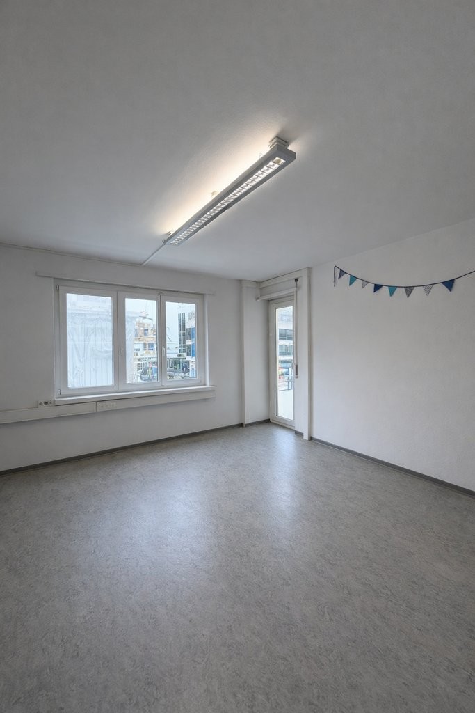 134m² office