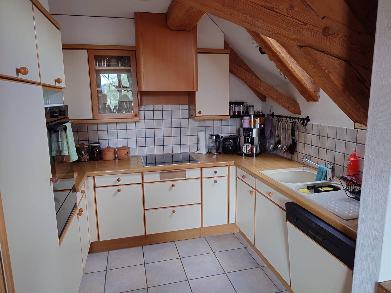10 rooms single house