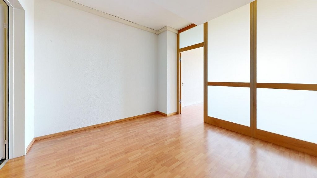 332m² commercial