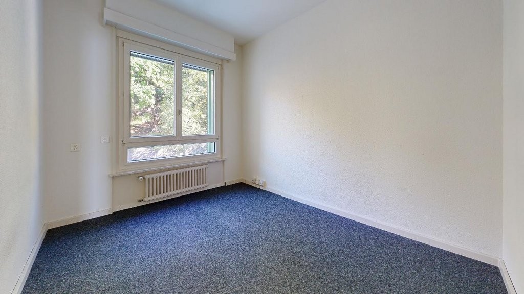 332m² commercial