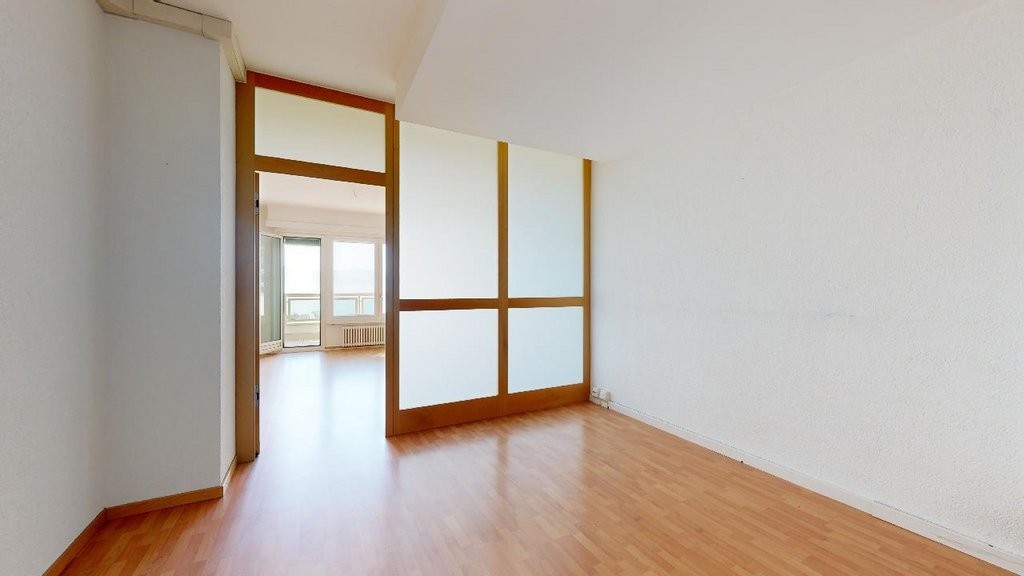 332m² commercial