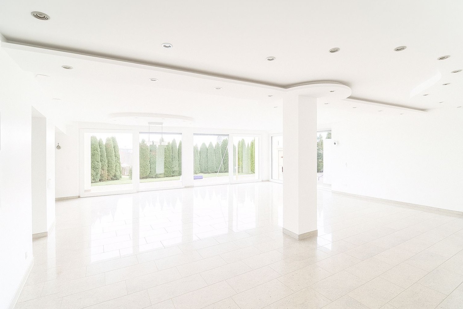 10 rooms apartment