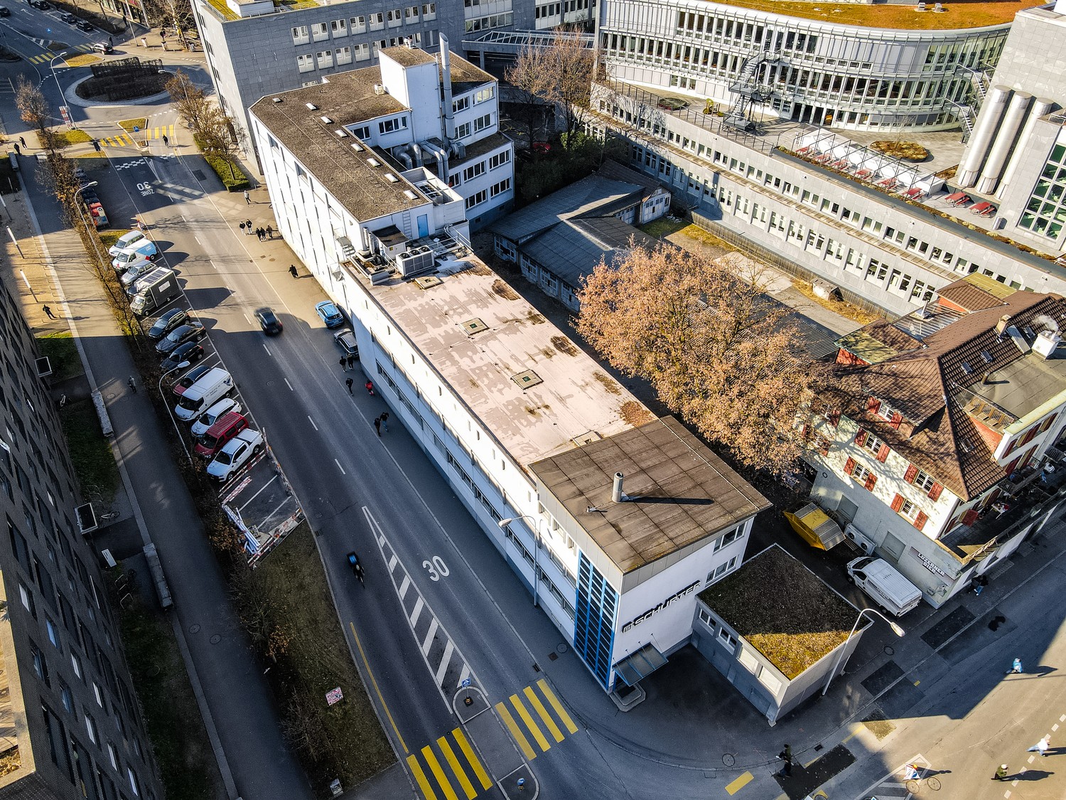 3800m² commercial
