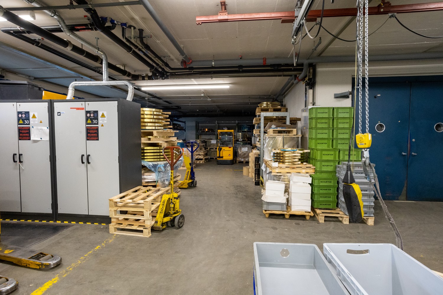 3800m² commercial
