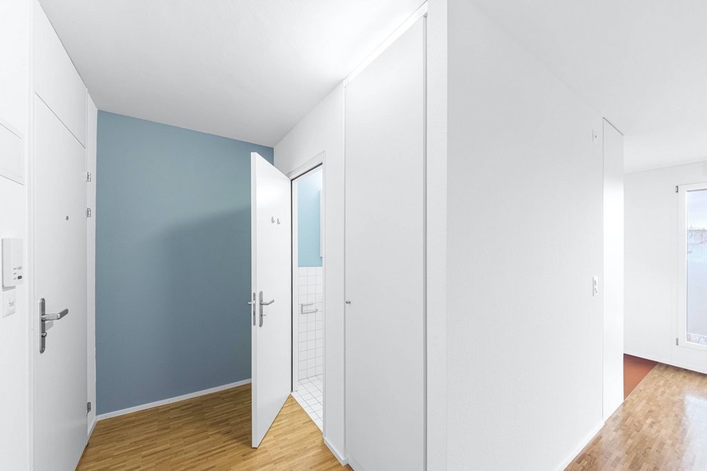 75m² commercial