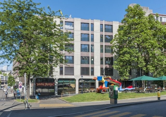75m² commercial