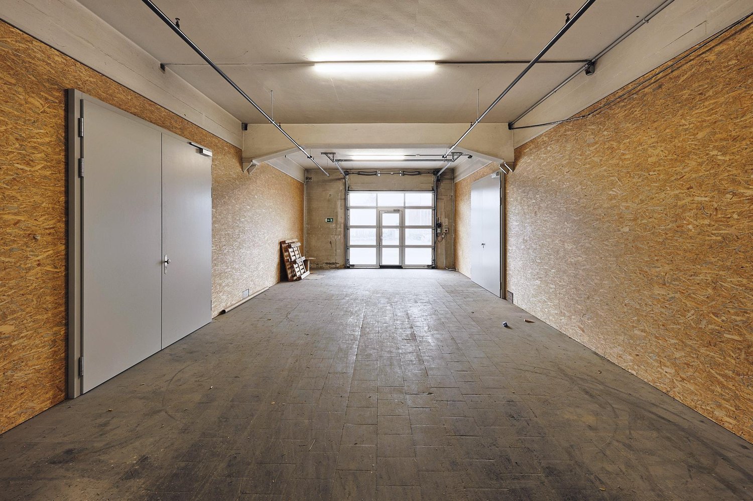584m² commerciale