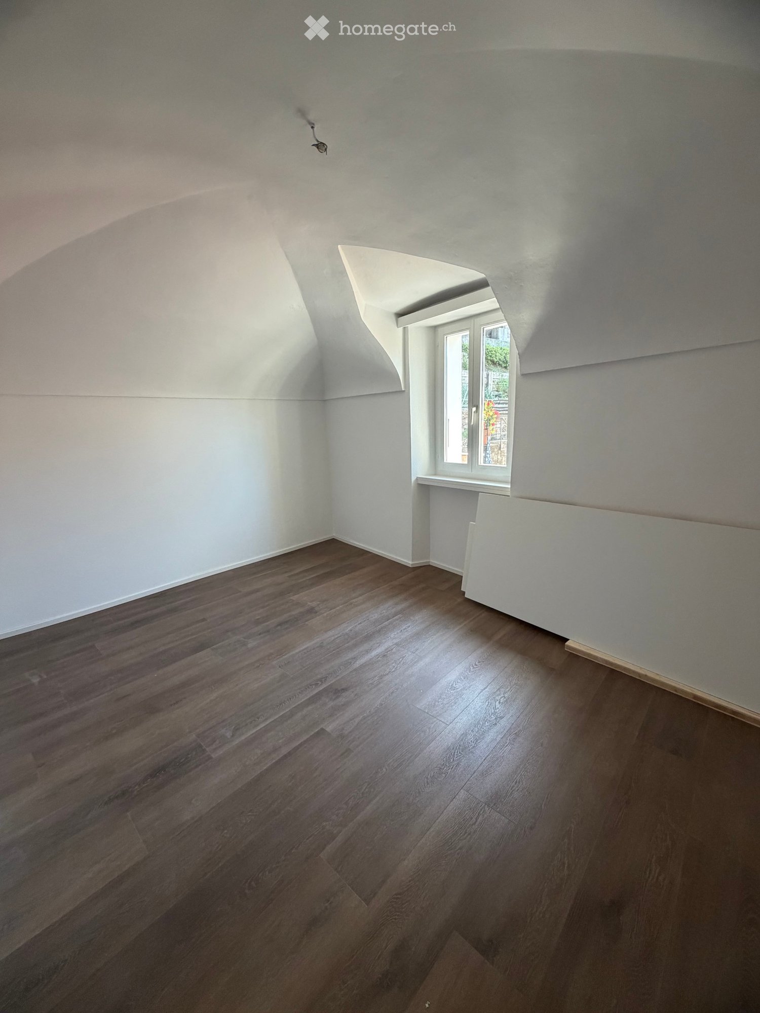5 rooms apartment
