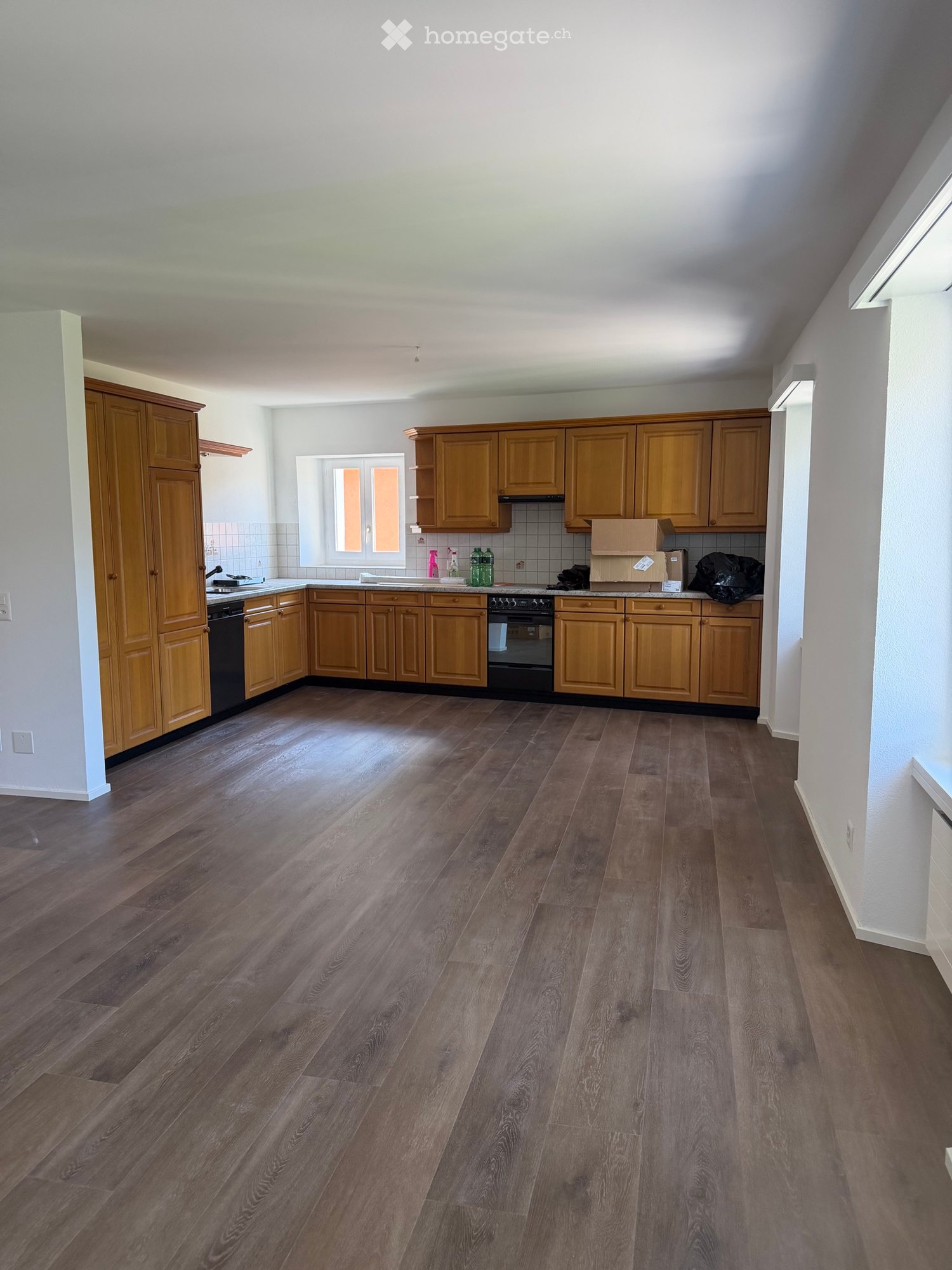 5 rooms apartment